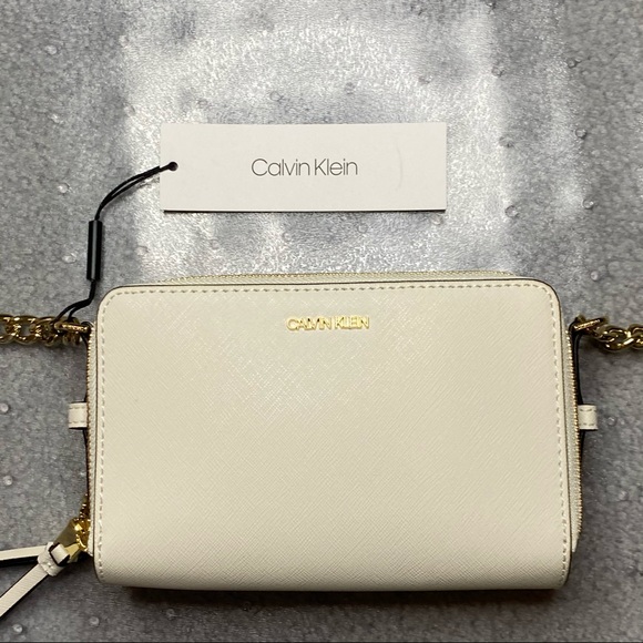 Calvin Klein Logo Crossbody - Picture 6 of 8